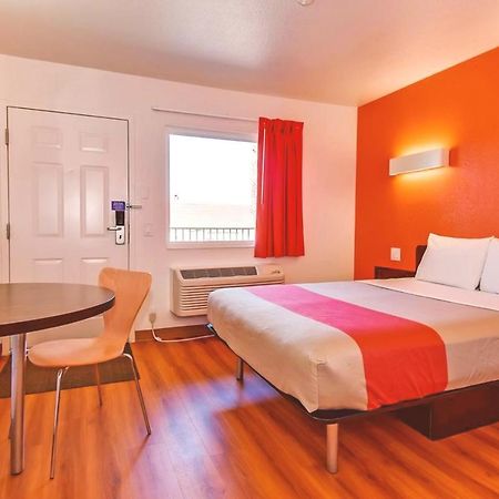 Key Inn Macedonia Extérieur photo